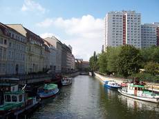 Berliner 'Gracht': Der historische Hafen. Foto: Michael Bienert