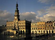 Zamość: Das Rathaus am Marktplatz. Foto: Travel Projekt