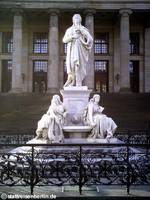 Schiller Denkmal auf dem Gendarmenmarkt 