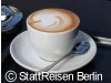 Tasse mit Milchkaffee