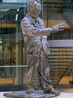 Willy-Brandt-Statue im Willy-Brandt-Haus. Foto: Jörg Zintgraf